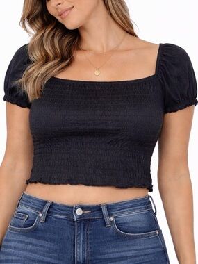 DIVIDED cropped lettuce trim puff sleeve black stretchy SZ M